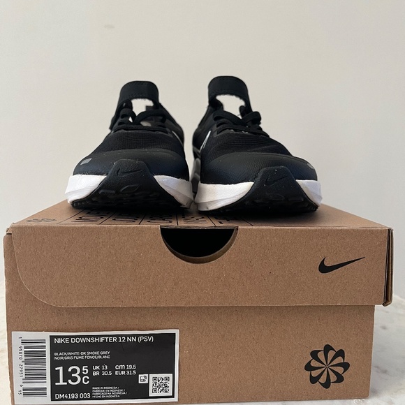 NEW! Boys Nike Downshifter size 13.5 - Picture 3 of 4